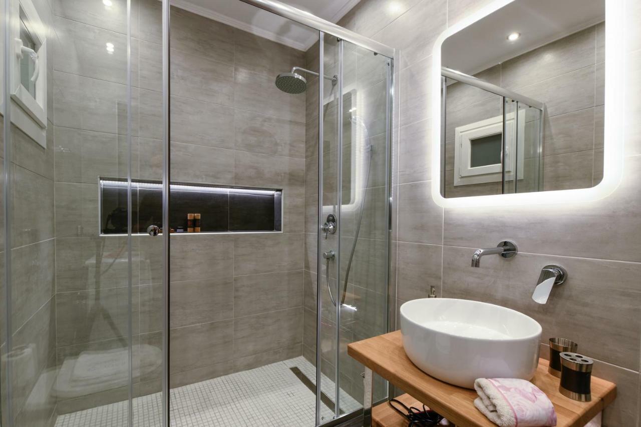 Adell Luxury Apartments Кавала Экстерьер фото